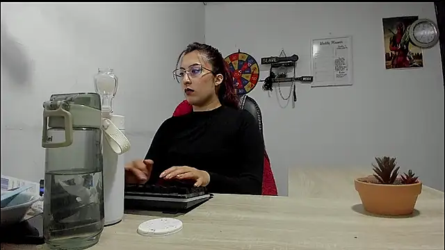Snapshot of Scarlett_Sen chatting on March 11, 4:18 pm Scarlett Sen online show from March 11, 4:18 pm