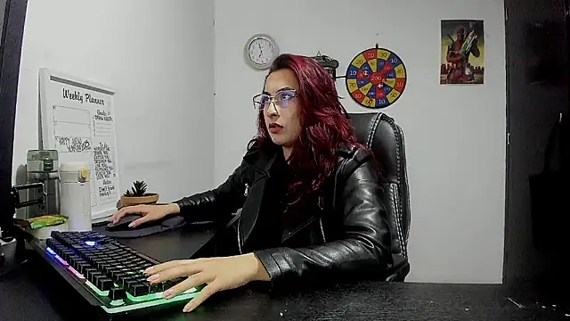 Snapshot of Scarlett_Sen chatting on January 9, 2:18 pm Scarlett Sen online show from January 9, 2:18 pm