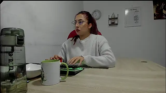 Snapshot of Scarlett_Sen chatting on February 15, 1:38 pm Scarlett Sen online show from February 15, 1:38 pm