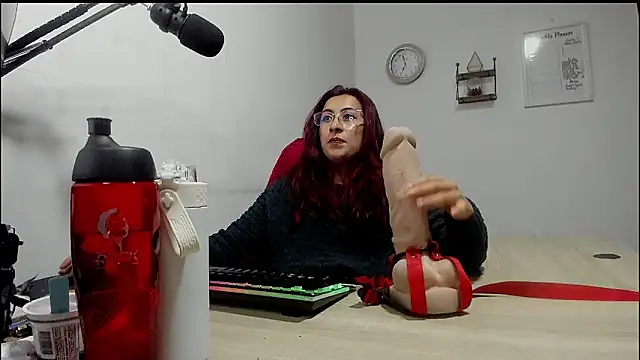 Snapshot of Scarlett_Sen chatting on February 21, 3:32 pm Scarlett Sen online show from February 21, 3:32 pm