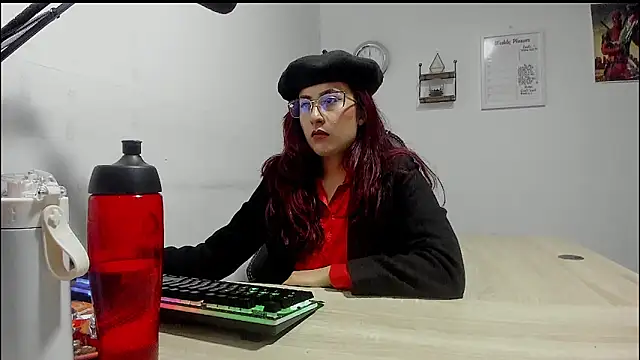 Snapshot of Scarlett_Sen chatting on March 4, 3:59 pm Scarlett Sen online show from March 4, 3:59 pm
