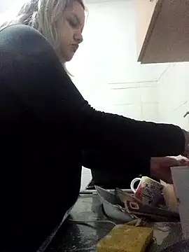 Snapshot of shaynarg chatting on September 16, 5:19 am shaynarg online show from September 16, 5:19 am