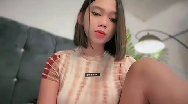 Snapshot of GenesisCastillano chatting on February 20, 3:30 pm GenesisCastillano online show from February 20, 3:30 pm