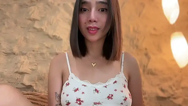 GenesisCastillano online show from March 20, 5:41 am