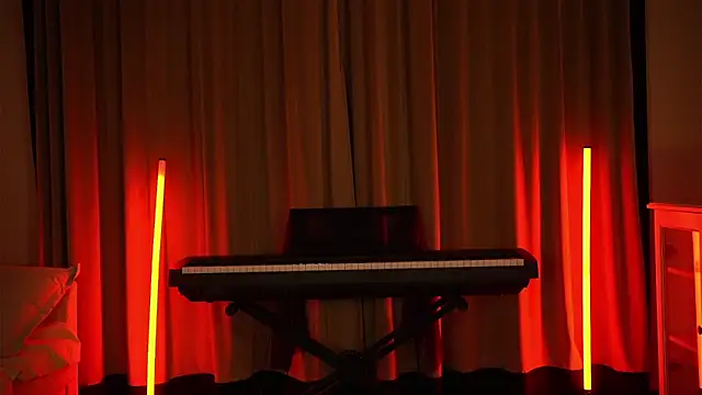 Your Nicolett online show from November 16, 11:30 pm