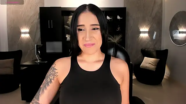 Snapshot of NickyLawson chatting on October 24, 4:44 am NickyLawson online show from October 24, 4:44 am