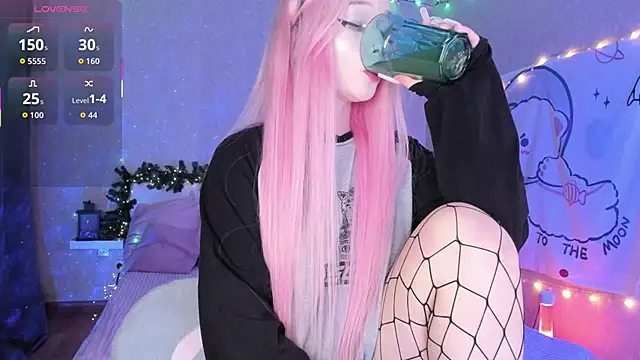 Misty Shadow online show from April 17, 10:01 pm