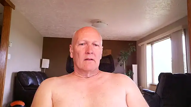 Snapshot of BasicAnt chatting on May 18, 5:51 pm BasicAnt online show from May 18, 5:51 pm
