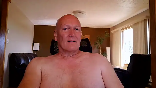 Snapshot of BasicAnt chatting on July 11, 3:45 pm BasicAnt online show from July 11, 3:45 pm