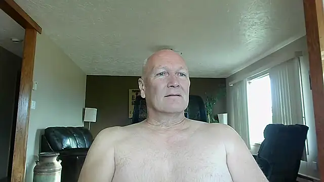 Snapshot of BasicAnt chatting on October 26, 3:01 pm BasicAnt online show from October 26, 3:01 pm