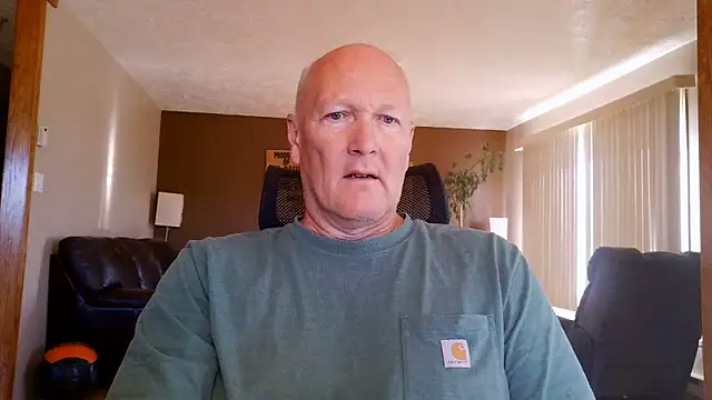Snapshot of BasicAnt chatting on June 10, 2:07 pm BasicAnt online show from June 10, 2:07 pm