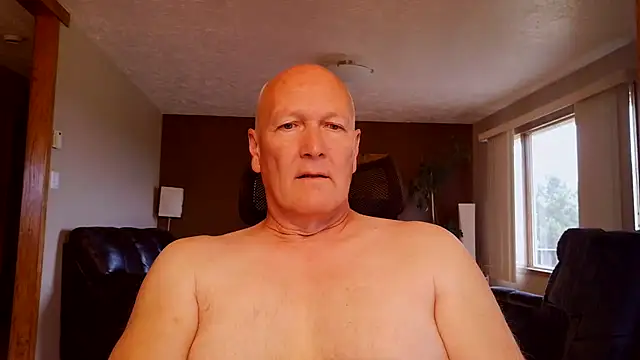Snapshot of BasicAnt chatting on July 7, 2:42 pm BasicAnt online show from July 7, 2:42 pm