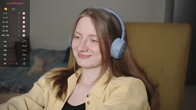 mollytuck online show from December 14, 2:42 pm