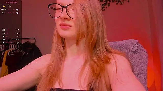 mollytuck online show from October 28, 3:11 pm