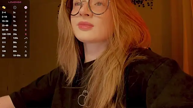 mollytuck online show from April 11, 3:49 pm