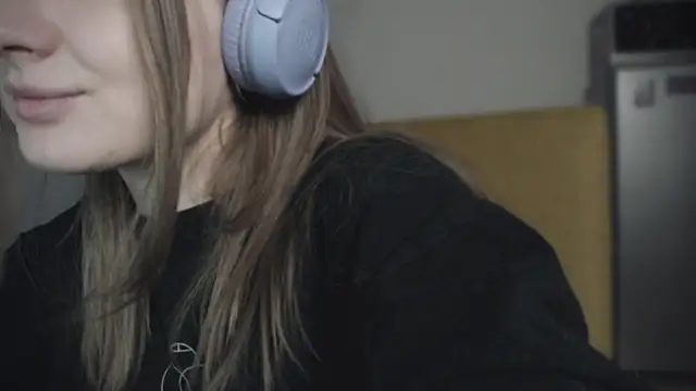 mollytuck online show from January 18, 12:04 pm