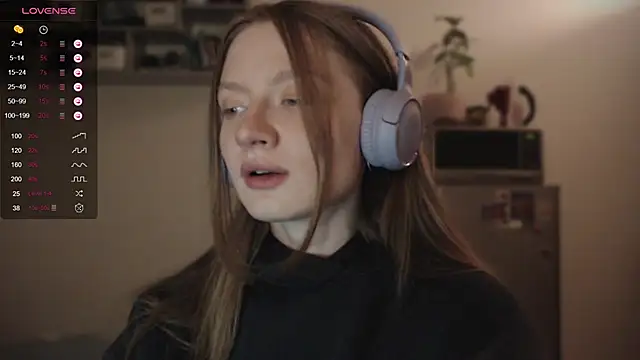 mollytuck online show from December 15, 2:48 pm