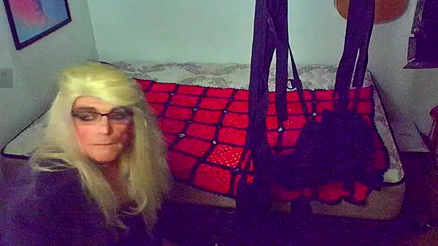 DoMeDoggyDiana online show from November 1, 7:46 am