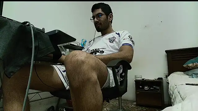 x-sebastian online show from March 31, 7:27 pm