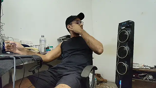 x-sebastian online show from February 7, 1:13 am