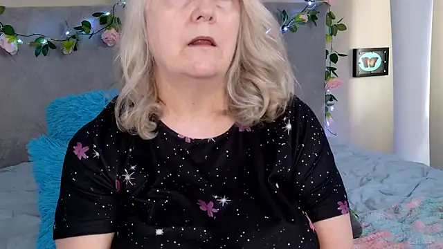 Kaitlyn Winters online show from February 25, 7:47 pm