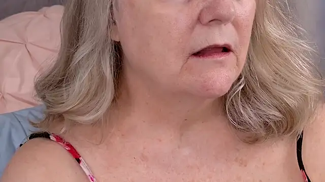 Kaitlyn Winters online show from February 18, 7:10 pm