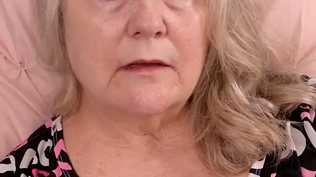 Kaitlyn Winters online show from February 16, 7:12 pm