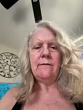 Kaitlyn Winters online show from February 11, 7:36 pm