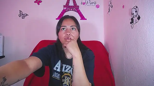 Snapshot of hanna_girl21 chatting on March 12, 7:04 pm hanna girl21 online show from March 12, 7:04 pm