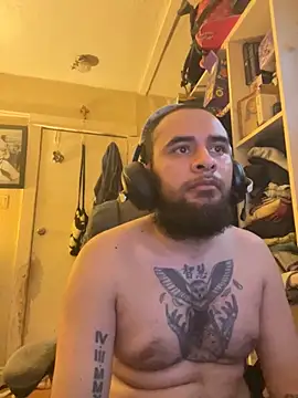 Snapshot of cnasty5621333 chatting on September 17, 9:11 am cnasty5621333 online show from September 17, 9:11 am