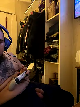 Snapshot of cnasty5621333 chatting on November 9, 9:02 am cnasty5621333 online show from November 9, 9:02 am