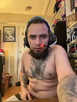 Snapshot of cnasty5621333 chatting on October 12, 5:36 pm cnasty5621333 online show from October 12, 5:36 pm