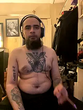 Snapshot of cnasty5621333 chatting on November 15, 12:25 am cnasty5621333 online show from November 15, 12:25 am