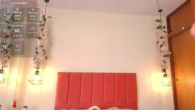 Snapshot of Athompzon chatting on February 14, 11:21 am Athompzon online show from February 14, 11:21 am