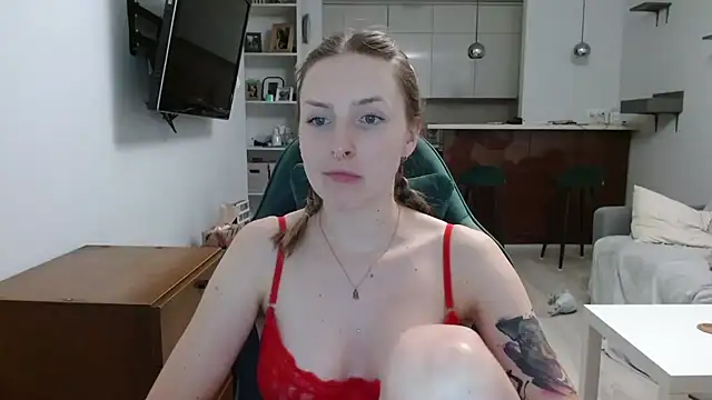 illusorycat online show from September 15, 9:15 pm