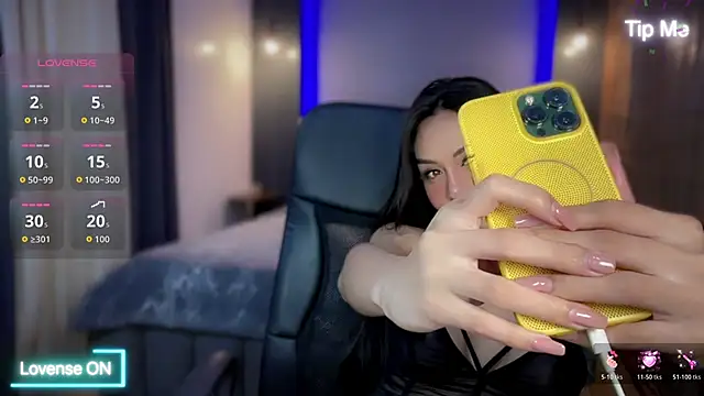 UrdreamTSgirl online show from January 18, 1:31 am