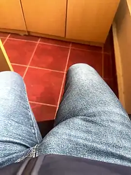 MAHKE12 online show from November 11, 9:48 am