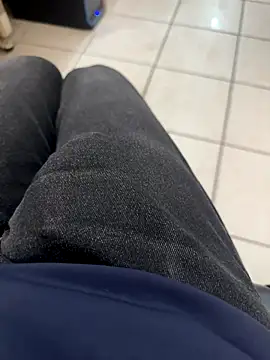 MAHKE12 online show from November 7, 9:25 am