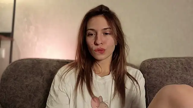 Snapshot of LovelyKatea chatting on November 20, 2:07 pm LovelyKatea online show from November 20, 2:07 pm