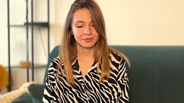 LovelyKatea online show from May 23, 1:21 pm