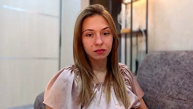 Snapshot of LovelyKatea chatting on October 5, 5:36 pm LovelyKatea online show from October 5, 5:36 pm