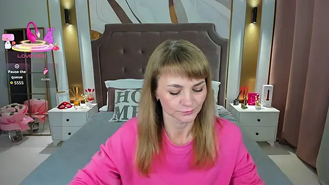 annasimonsj online show from April 8, 1:07 am