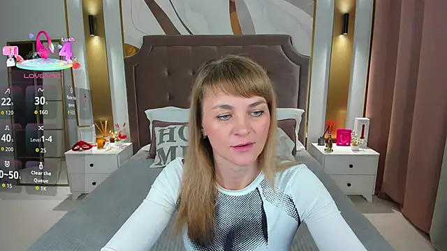 annasimonsj online show from April 14, 12:59 am