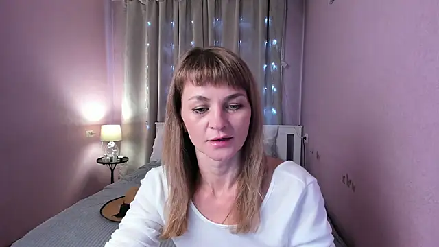annasimonsj online show from May 16, 12:53 am