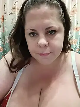 Snapshot of Ginabig chatting on June 12, 2:42 am Ginabig online show from June 12, 2:42 am