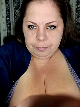 Snapshot of Ginabig chatting on October 4, 7:54 am Ginabig online show from October 4, 7:54 am
