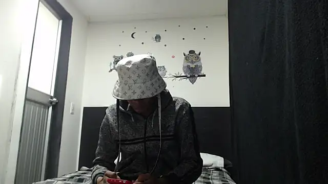 stifen  online show from February 1, 9:29 pm