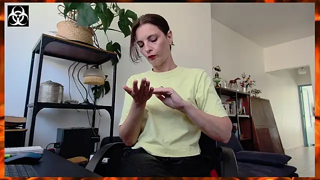 LanaCorona online show from September 19, 1:04 pm