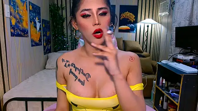 UrSweetKatCakes online show from October 21, 12:00 am