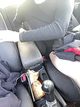 utoopia777 online show from March 9, 11:03 am